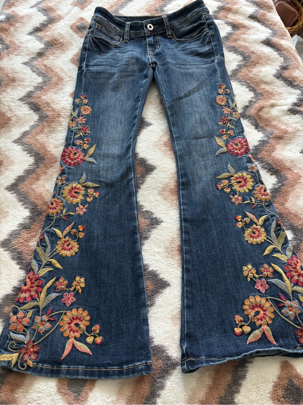 Grace Embroidered Jeans